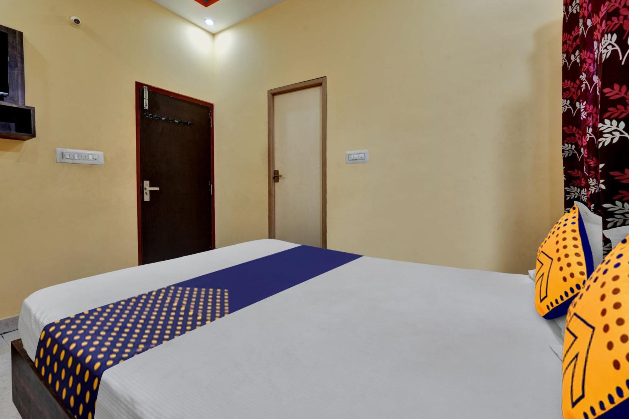 Spot On Anugraha Residency Hotel Kumbalgod Luaran gambar