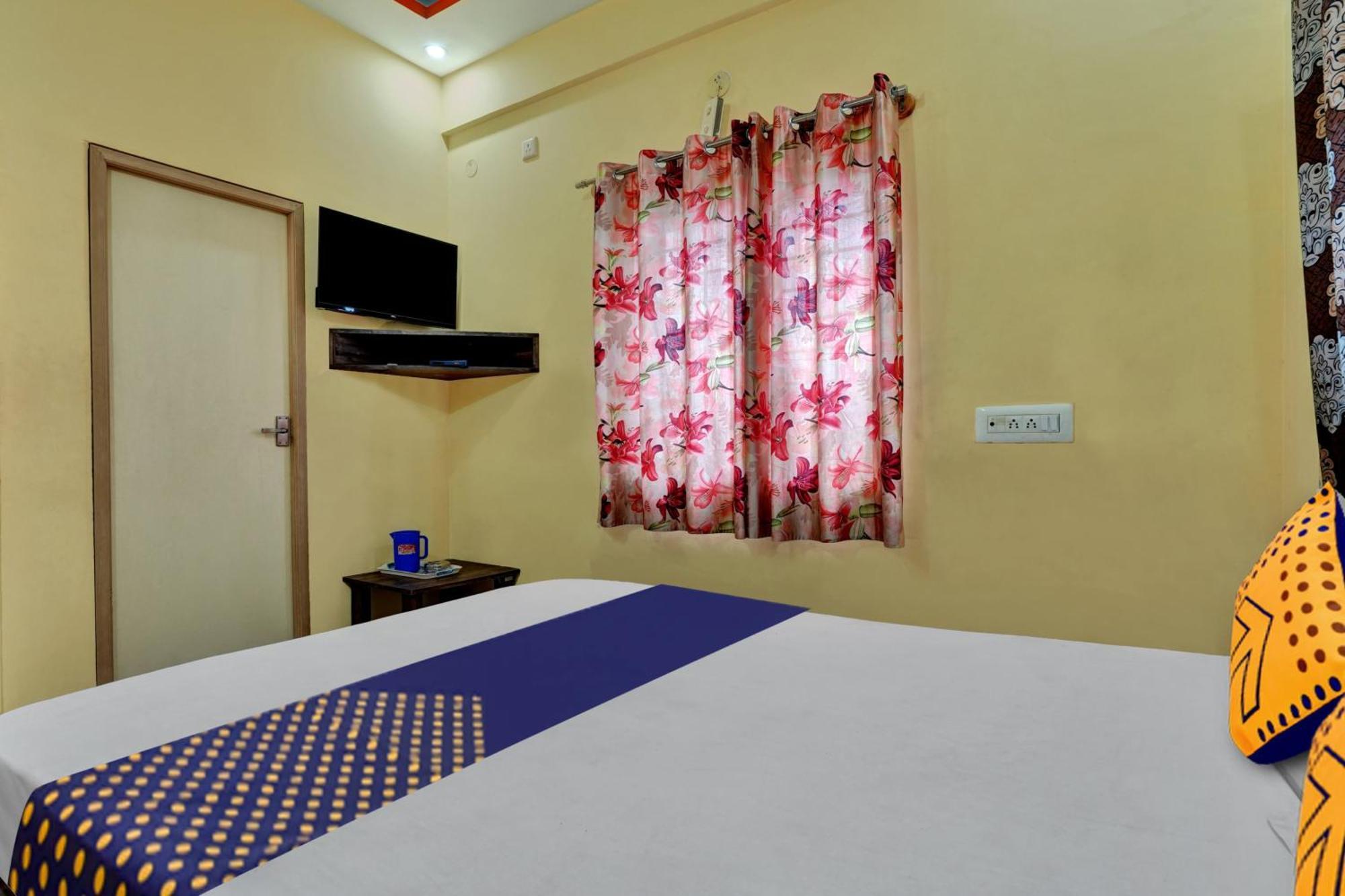 Spot On Anugraha Residency Hotel Kumbalgod Luaran gambar
