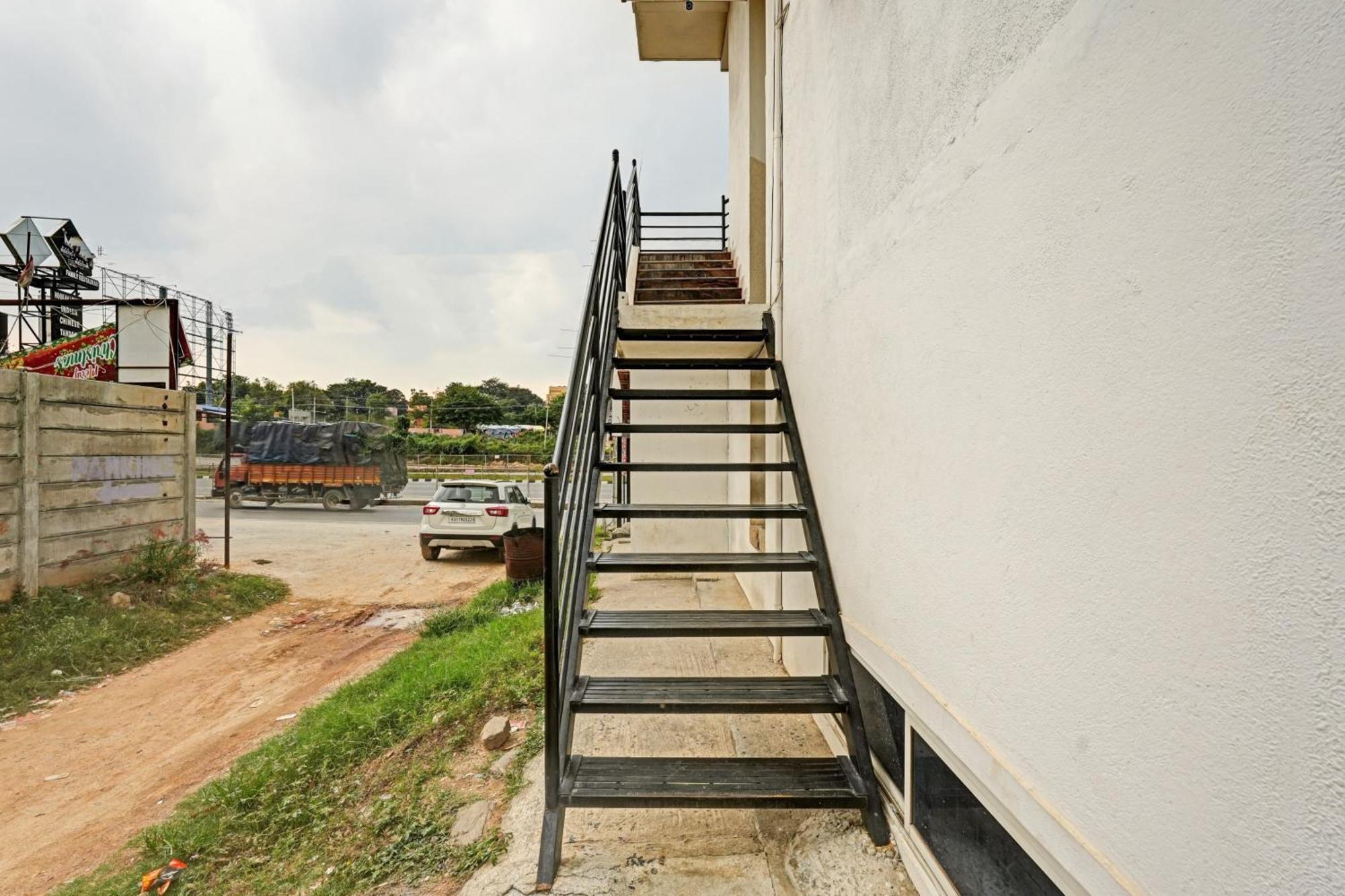 Spot On Anugraha Residency Hotel Kumbalgod Luaran gambar